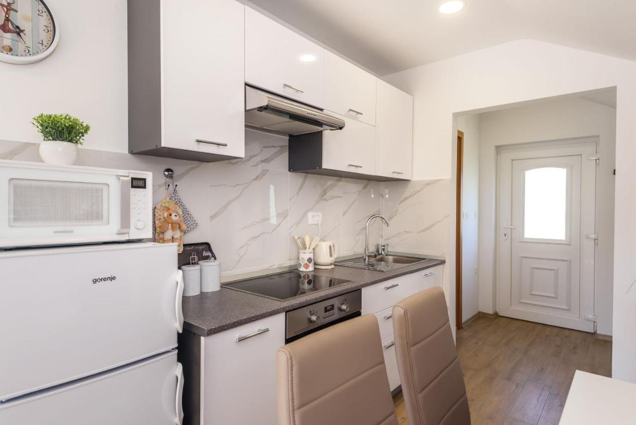 Bonaca Apartment Rogotin Bagian luar foto