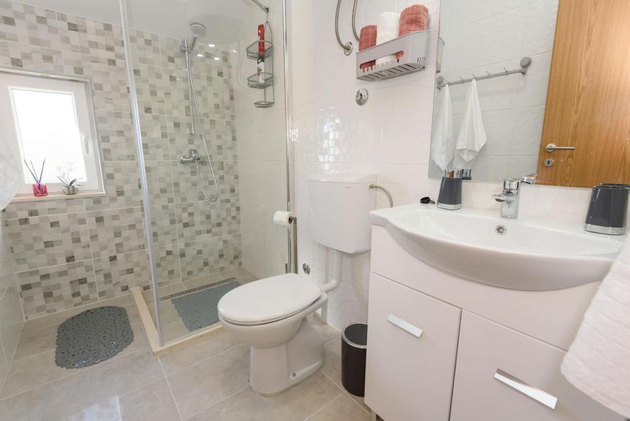 Bonaca Apartment Rogotin Bagian luar foto