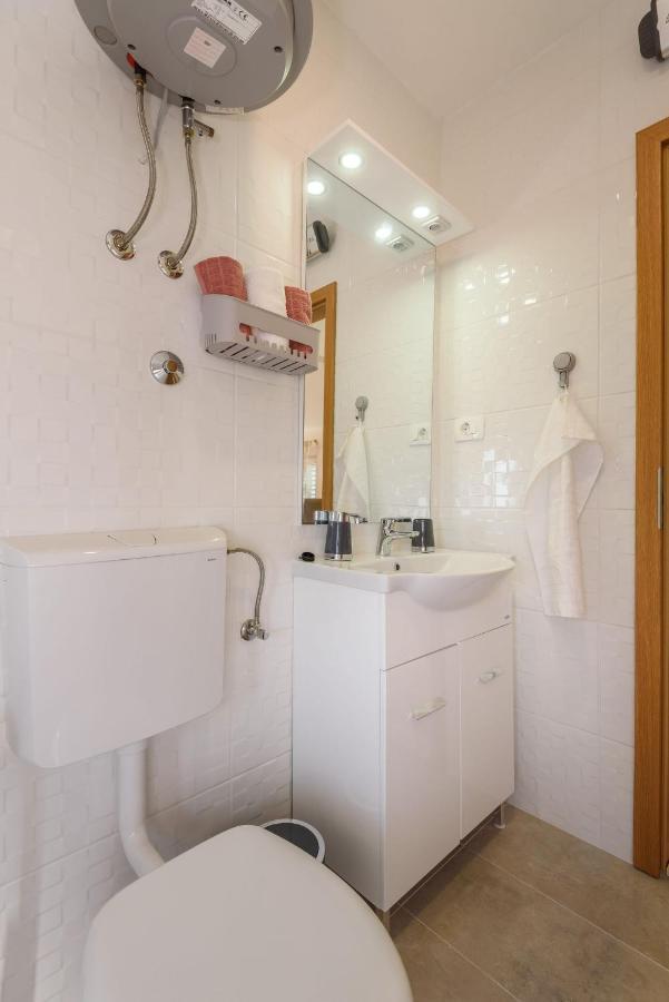 Bonaca Apartment Rogotin Bagian luar foto